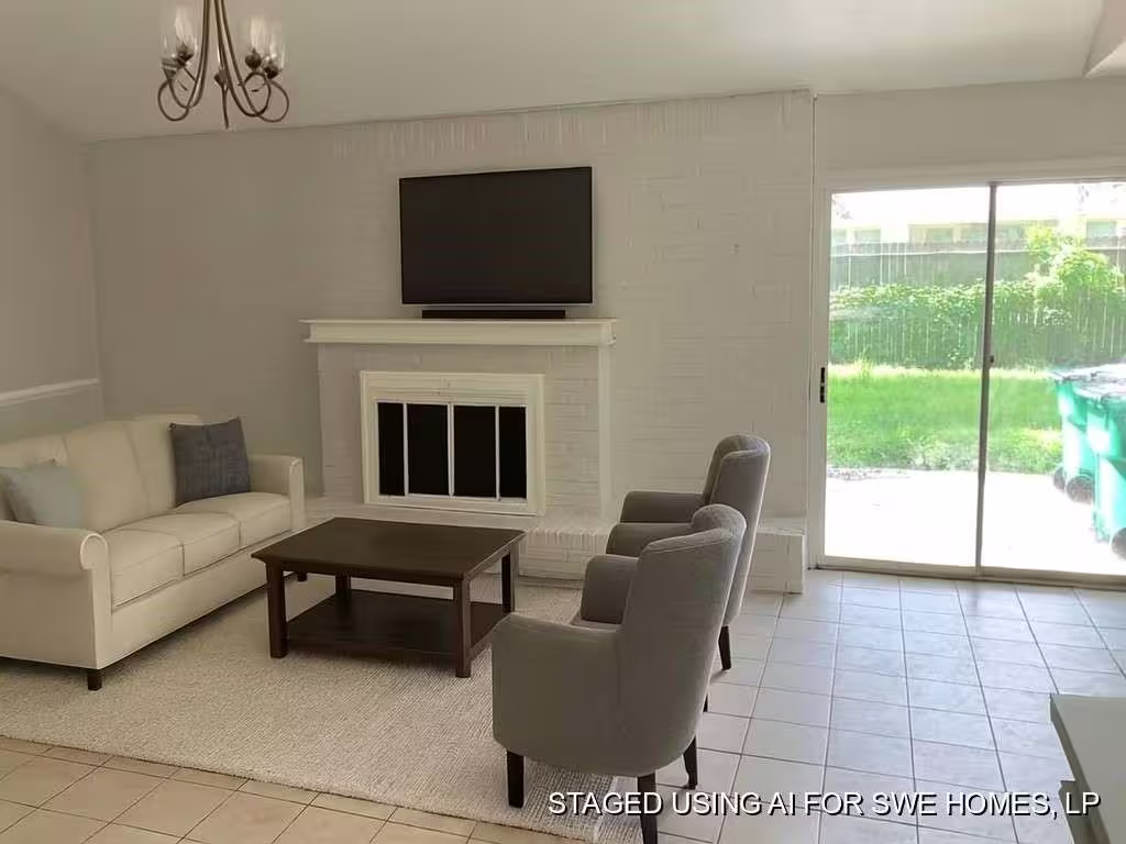 Photo 4 of 405 Oyster Creek Court, Richwood, TX