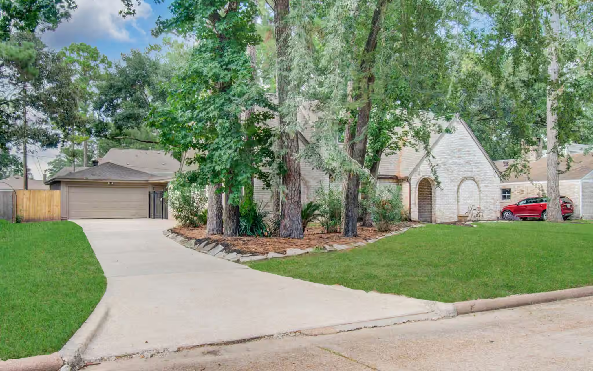 Photo 3 of 11514 Normont Drive Drive, Houston, TX