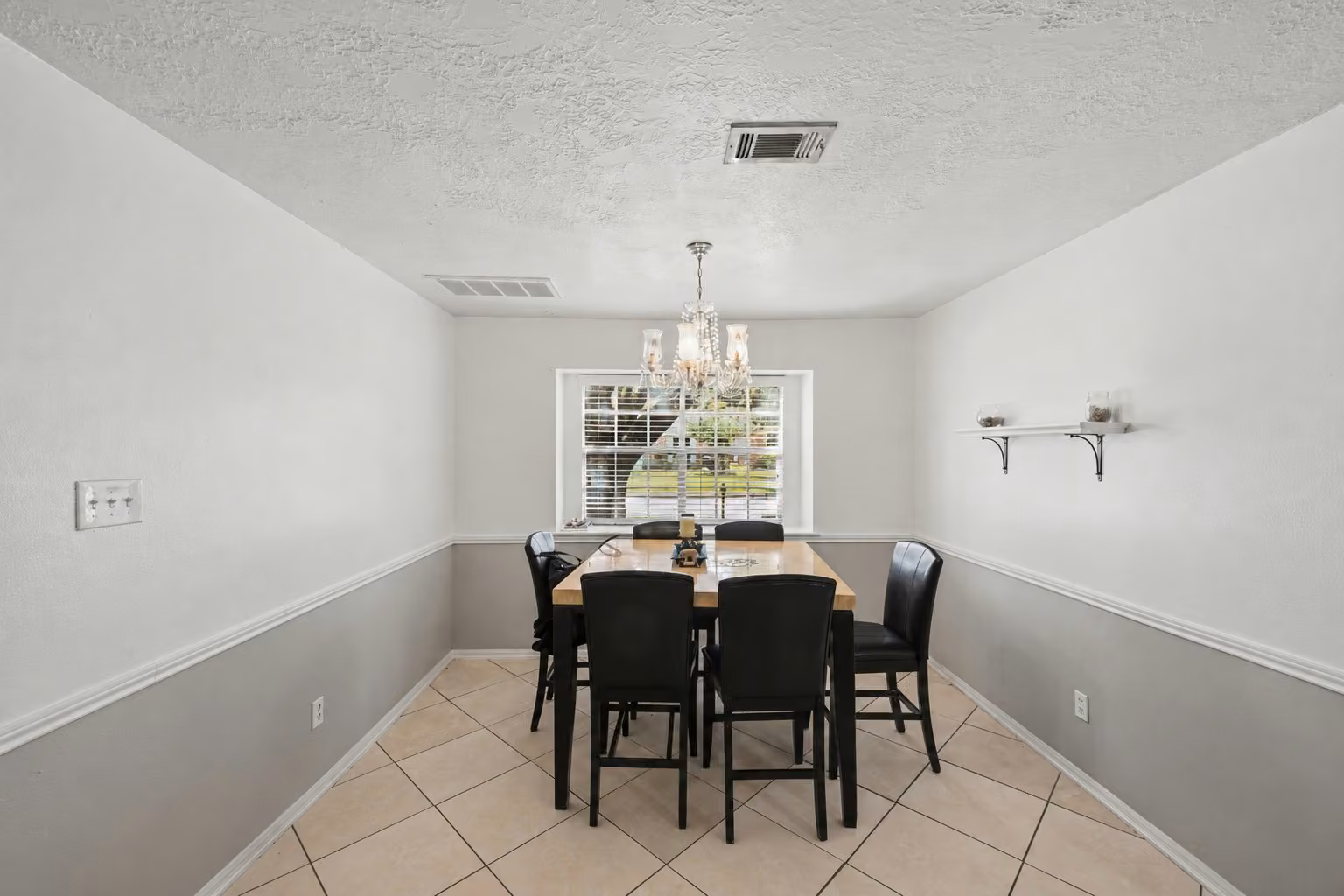 Photo 6 of 11707 Moltere Drive, Houston, TX