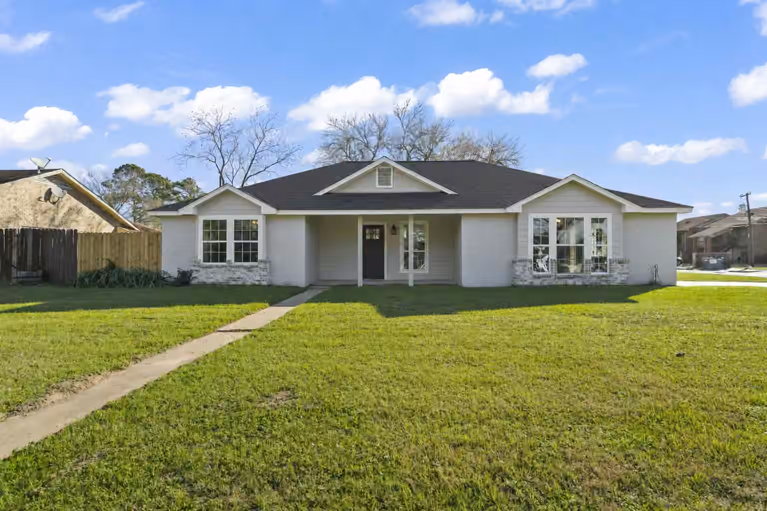 Photo 2 of 1740 6th Street, Hempstead, TX