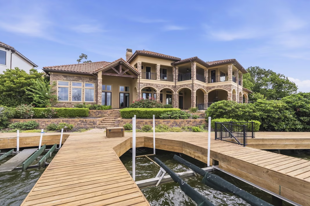 Photo 7 of 206 Bentwater Bay Drive, Montgomery, TX