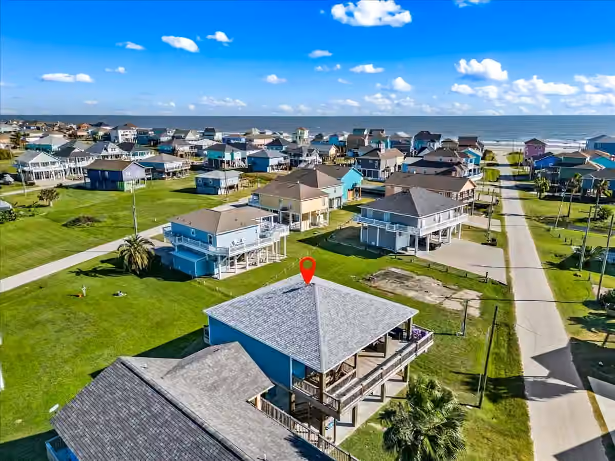 Photo 2 of 940 Driftwood Drive, Crystal Beach, TX