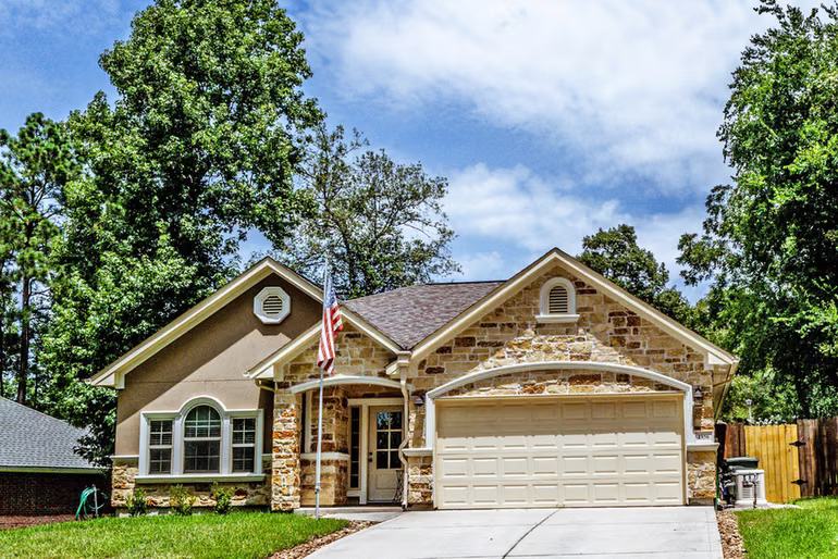 Photo of 1856 Rollingwood Drive, Huntsville, TX 77340