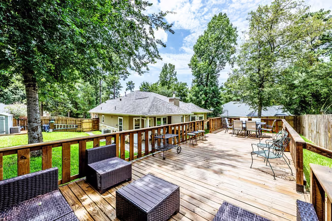 Photo 5 of 1856 Rollingwood Drive, Huntsville, TX