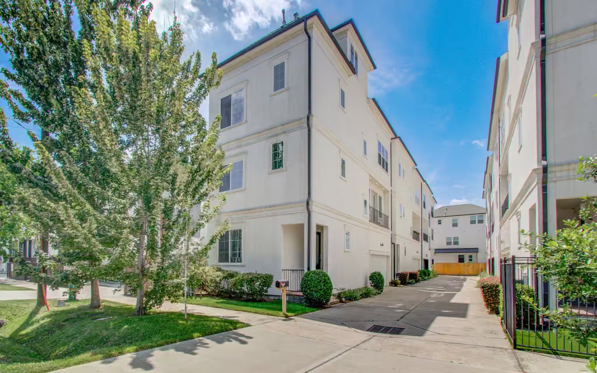 Photo of 1222 W 24th Street A, Houston, TX