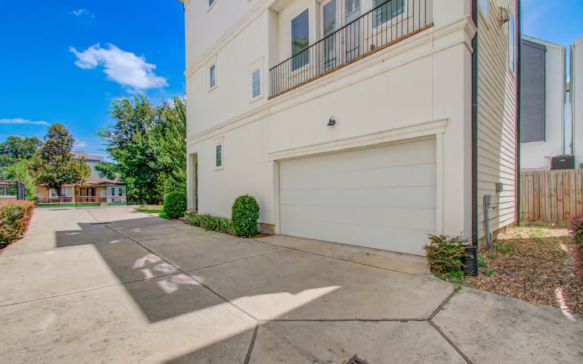 Photo 7 of 1222 W 24th Street A, Houston, TX
