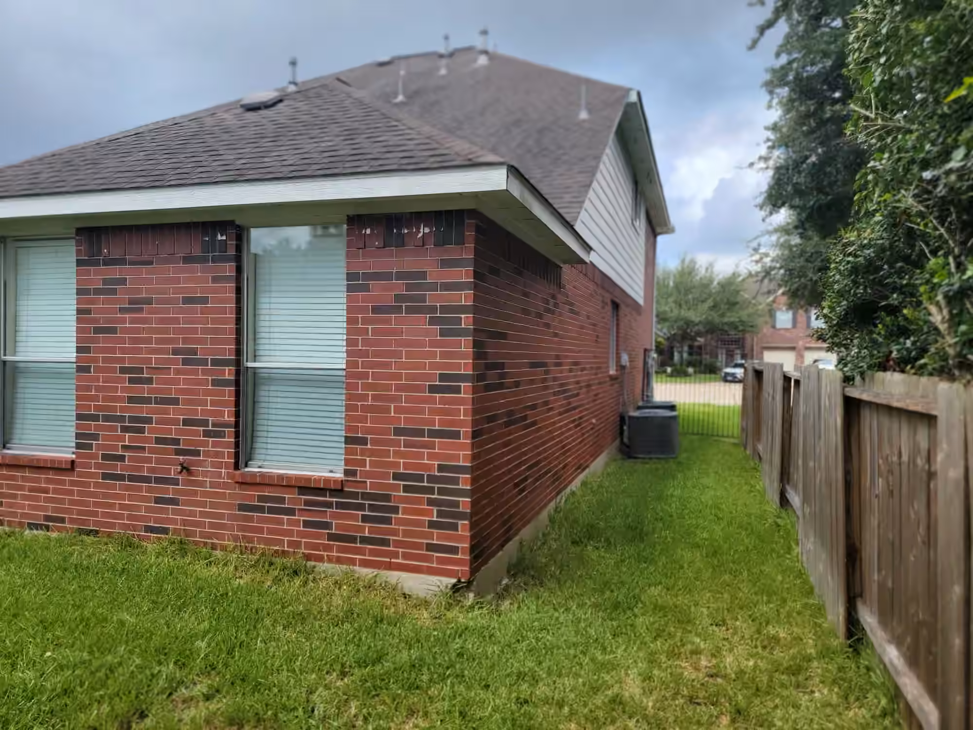 Photo 6 of 411 Starleaf Lane, Pearland, TX