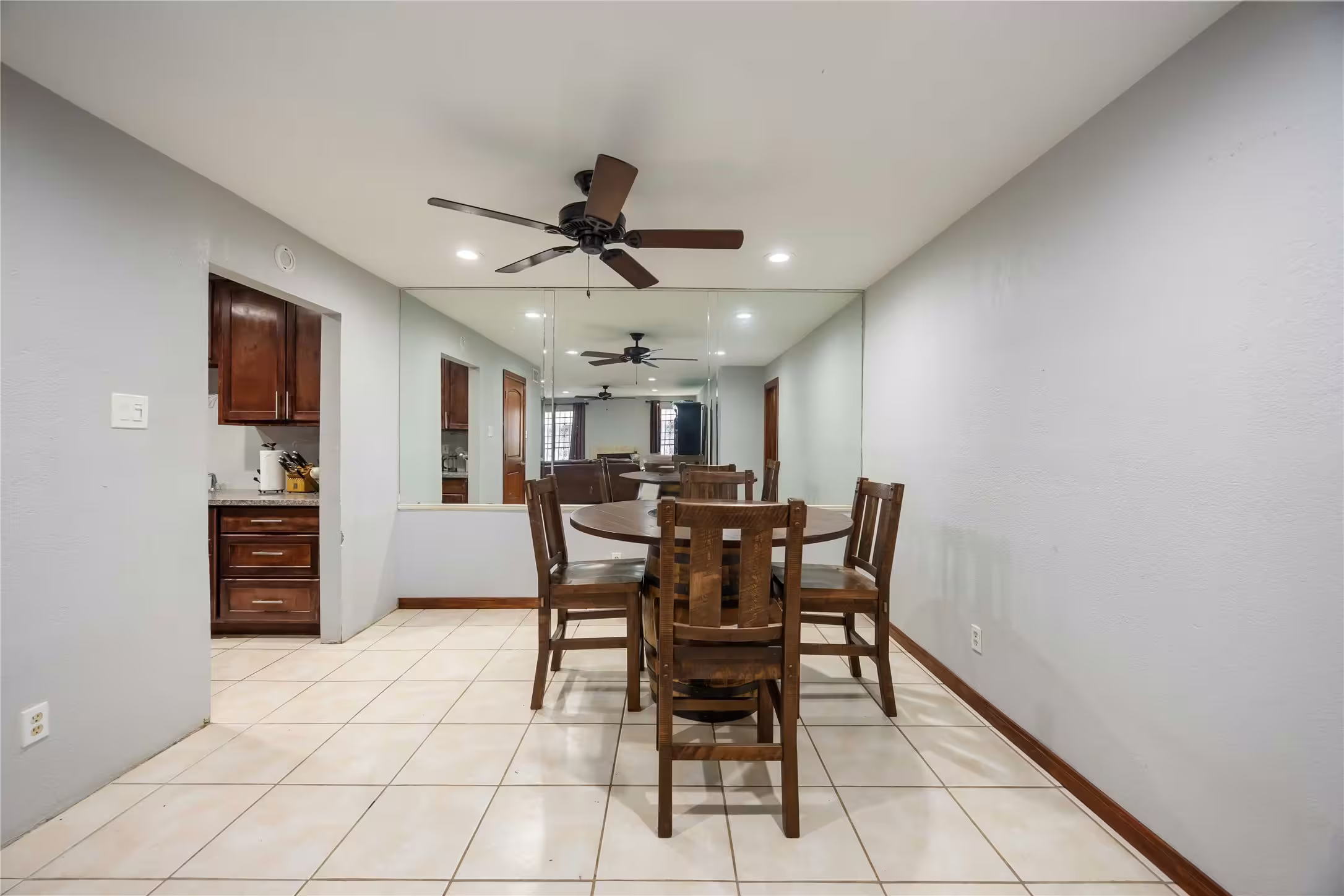 Photo 7 of 7400 Bellerive Drive 1807, Houston, TX