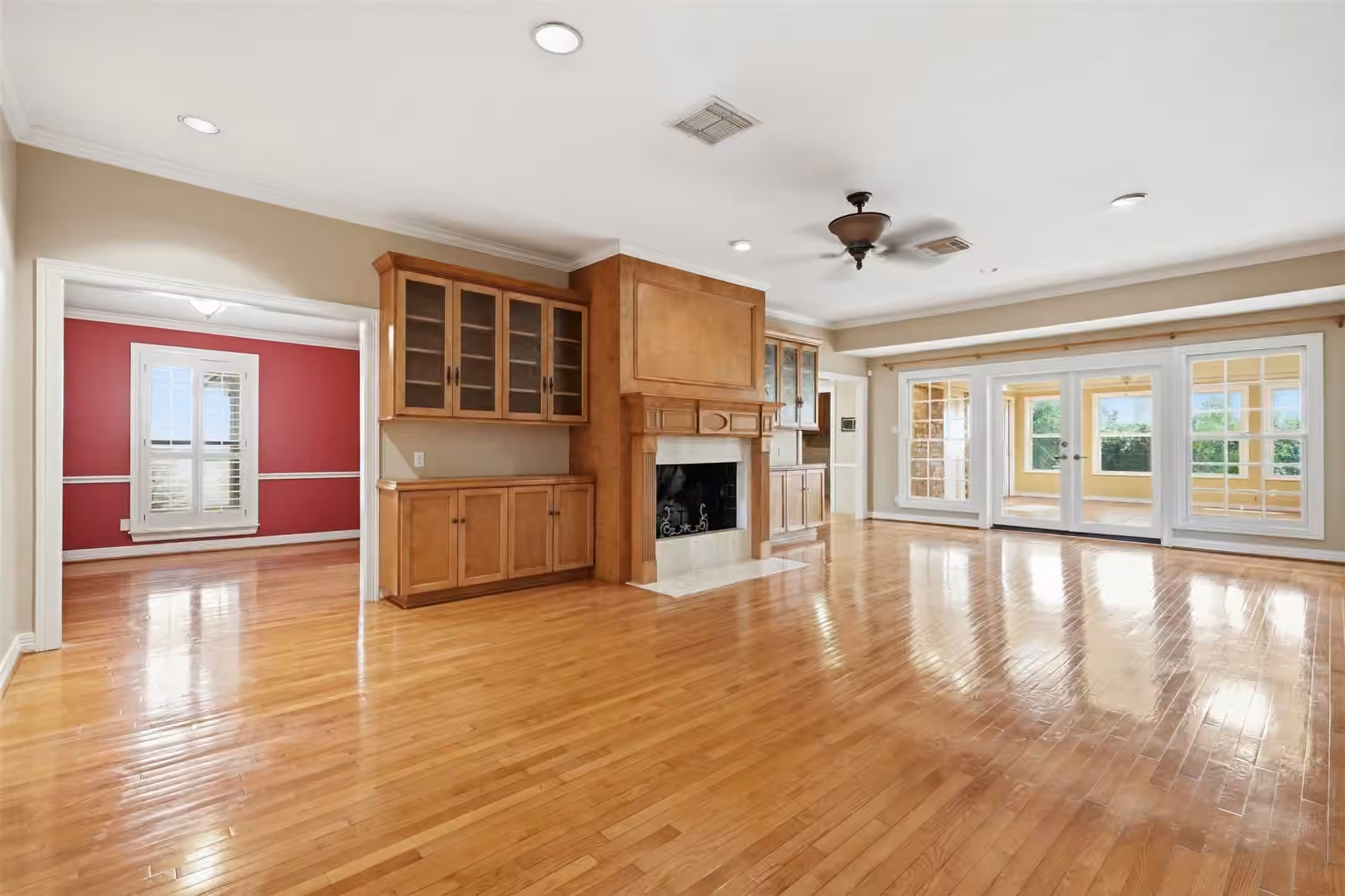 Photo 3 of 4418 Wigton Drive, Houston, TX