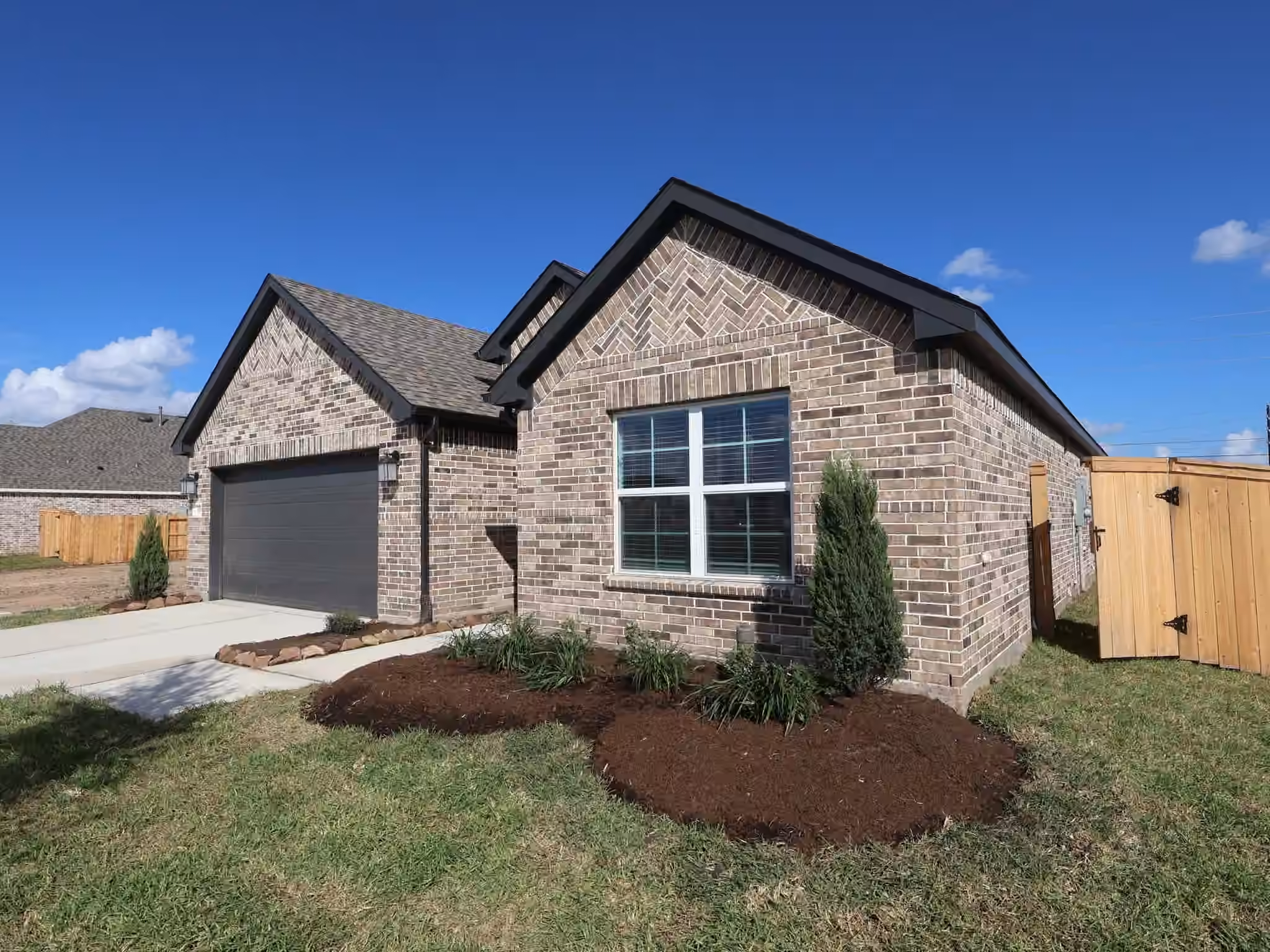 Photo 2 of 2211 Lone Bronco Boulevard, Rosenberg, TX