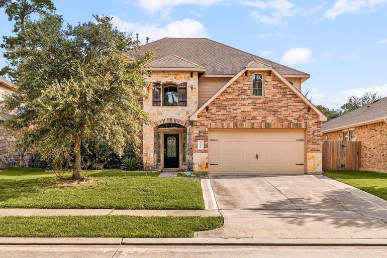 Photo 5 of 8470 Coral Cove Pass Lane, Conroe, TX