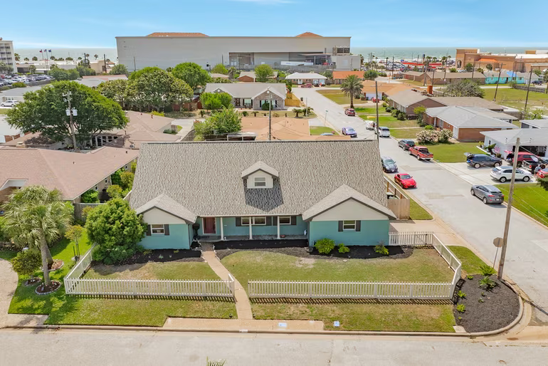 Photo of 5525 Ibis Drive, Galveston, TX