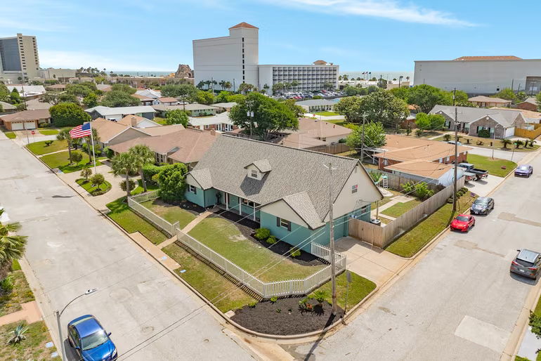 Photo 2 of 5525 Ibis Drive, Galveston, TX
