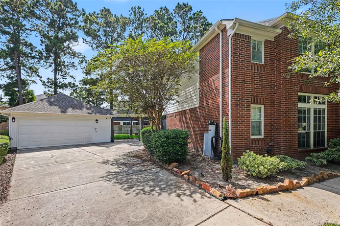 Photo 4 of 18407 Teal Creek Drive, Humble, TX
