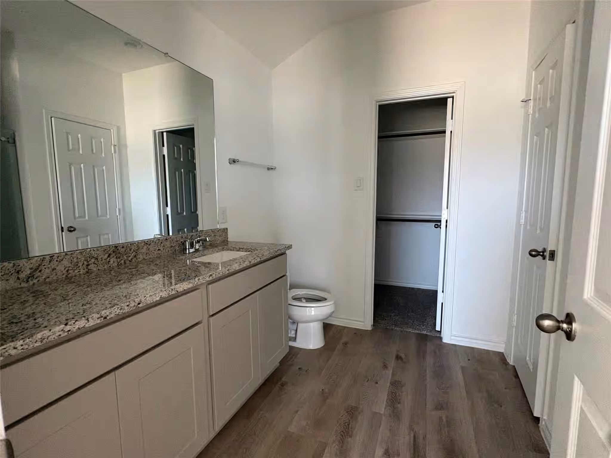 Photo 6 of 10455 Sugar Mill Drive, Conroe, TX