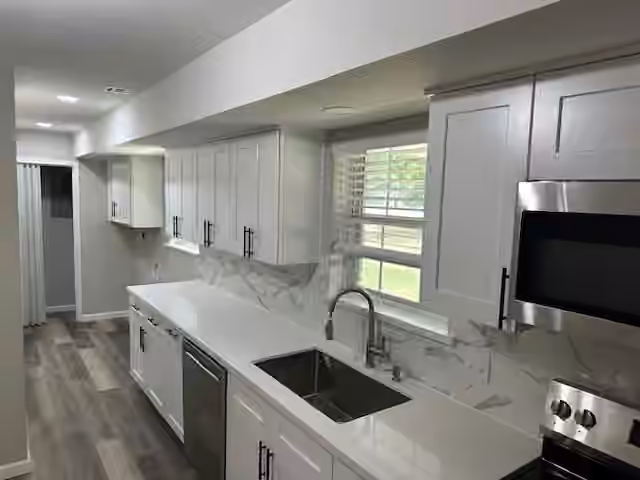 Photo 4 of 9169 Sharyn Dr, Conroe, TX