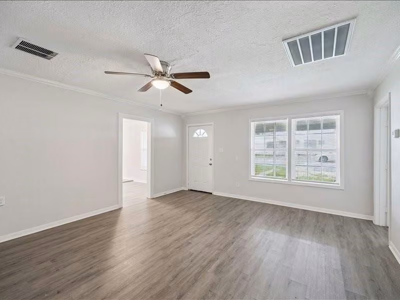 Photo 2 of 820 Texas Street, Liberty, TX