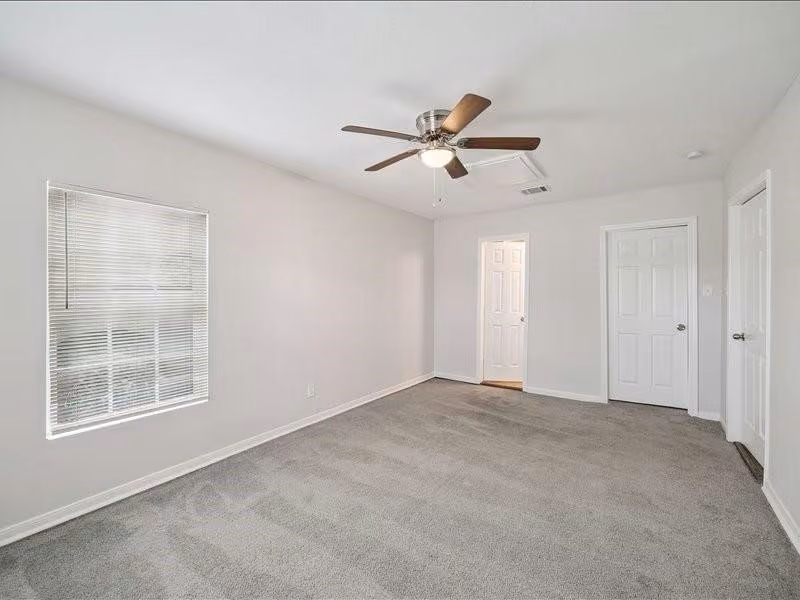 Photo 7 of 820 Texas Street, Liberty, TX