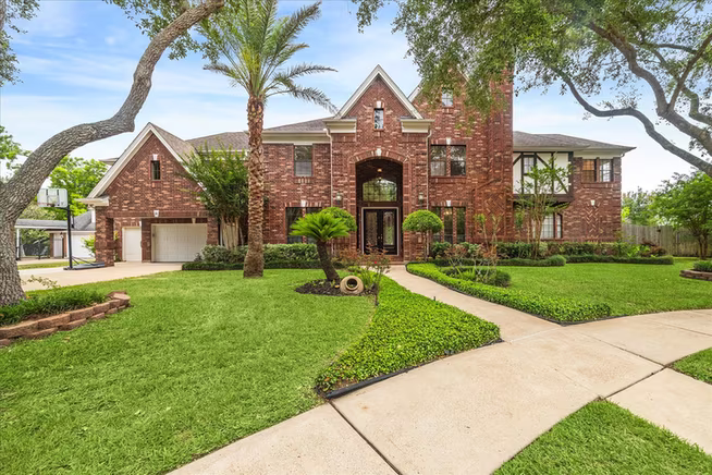 Photo 3 of 14 Tredington Street, Sugar Land, TX