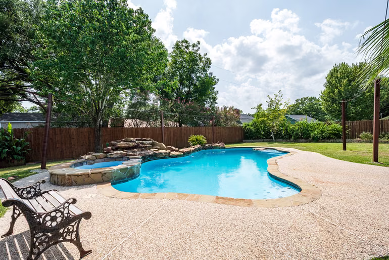 Photo 6 of 5007 Inverness Drive, Baytown, TX
