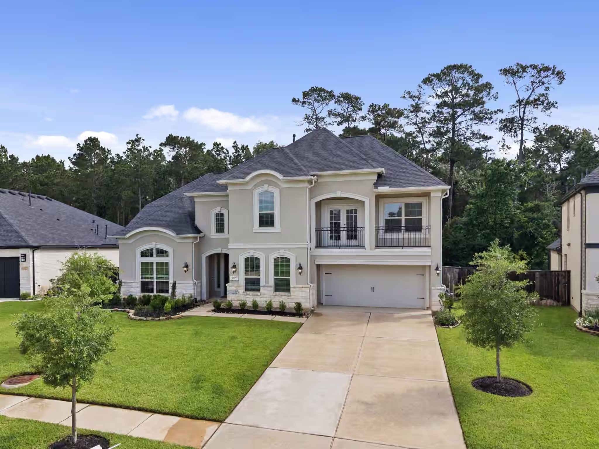 Photo 3 of 1021 Lakemont Bend Lane, Pinehurst, TX