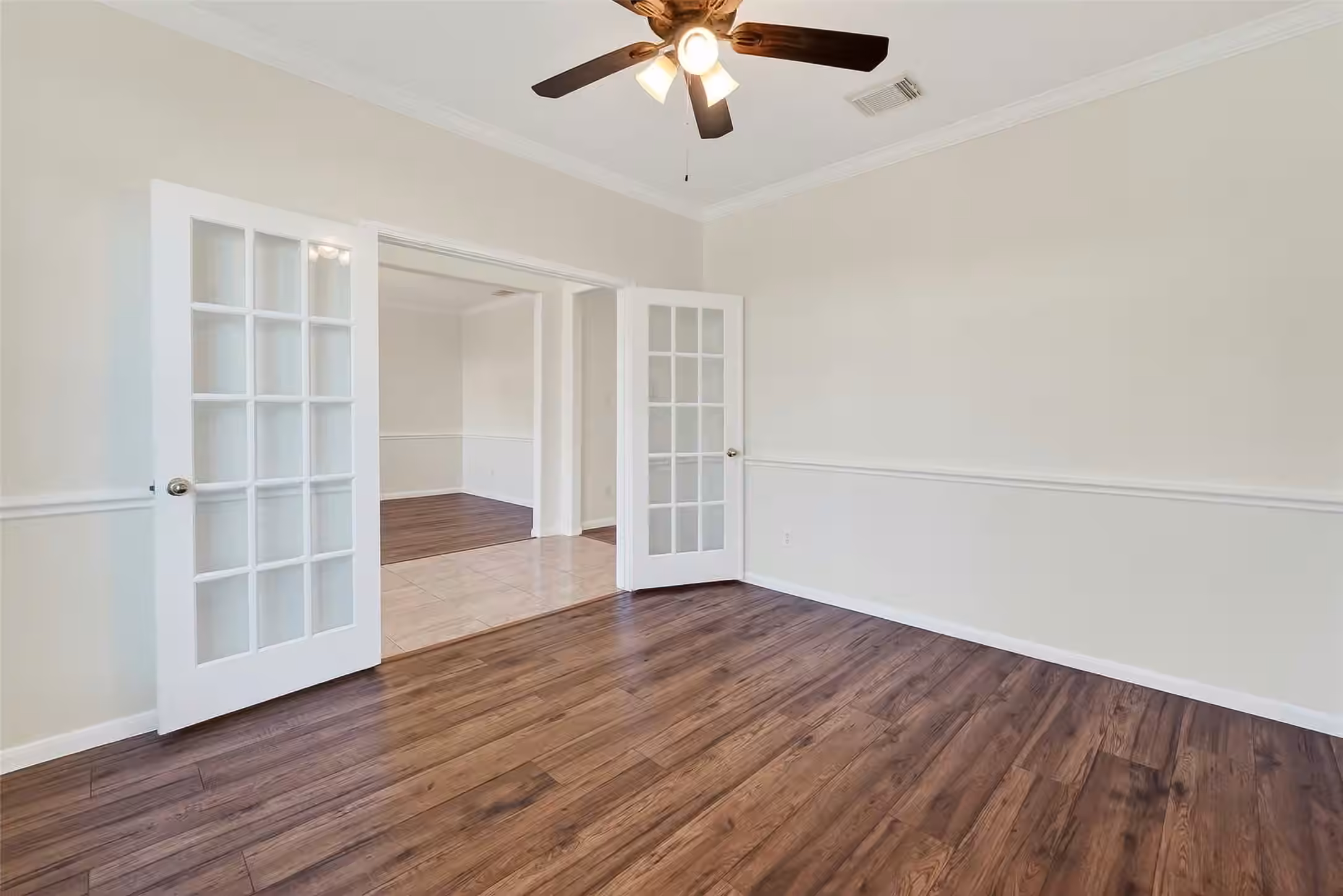Photo 6 of 3618 Miraglen Drive, Pearland, TX