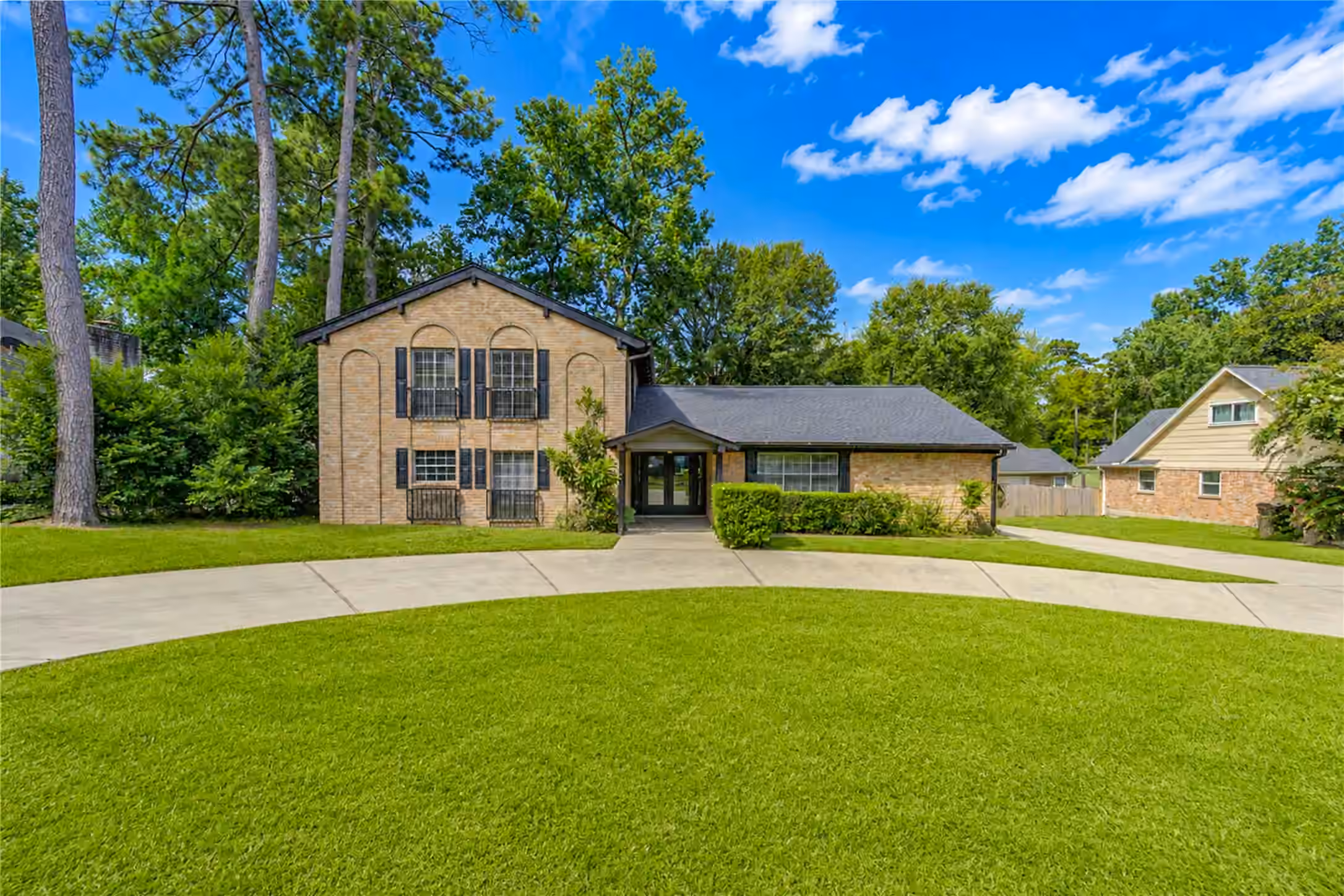 Photo of 814 Stone Mountain Drive, Conroe, TX 77302