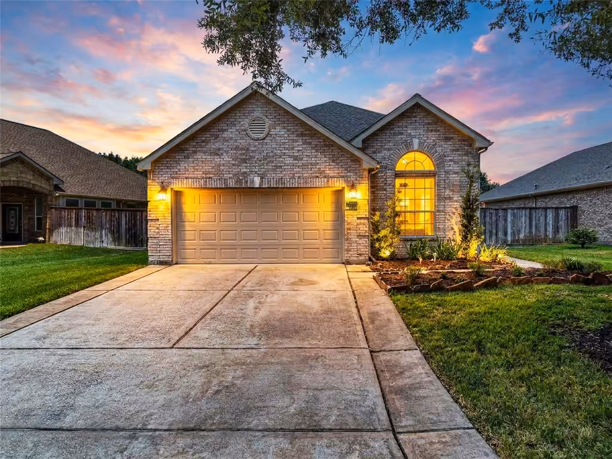 Photo of 1225 N Riviera Circle, Pearland, TX 77581