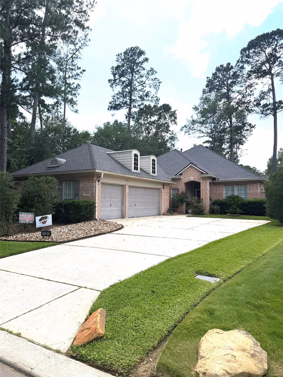 Photo of 3 Rockledge Drive, The Woodlands, TX