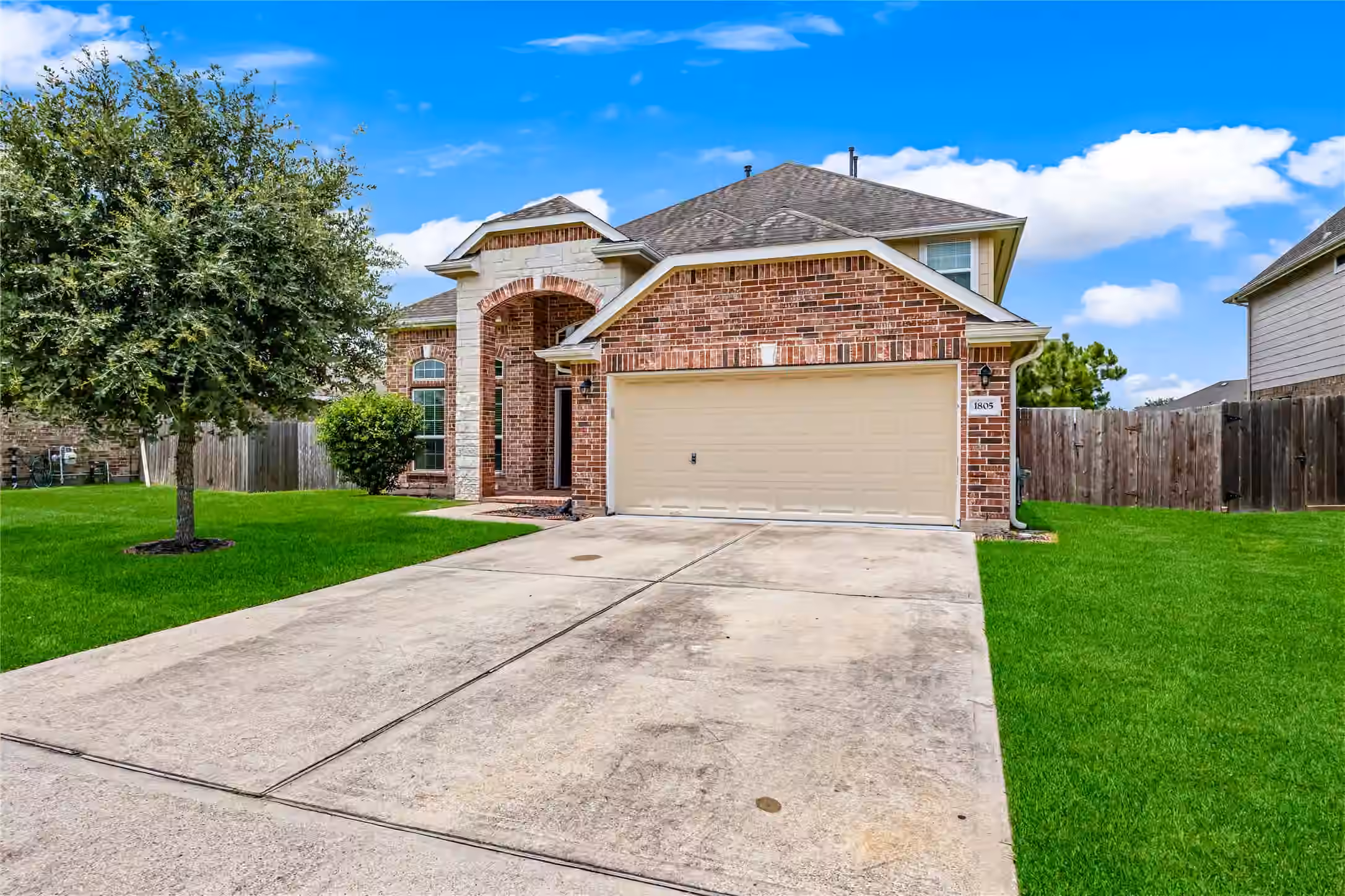 Photo of 1805 Majestic Oak Drive, Pearland, TX