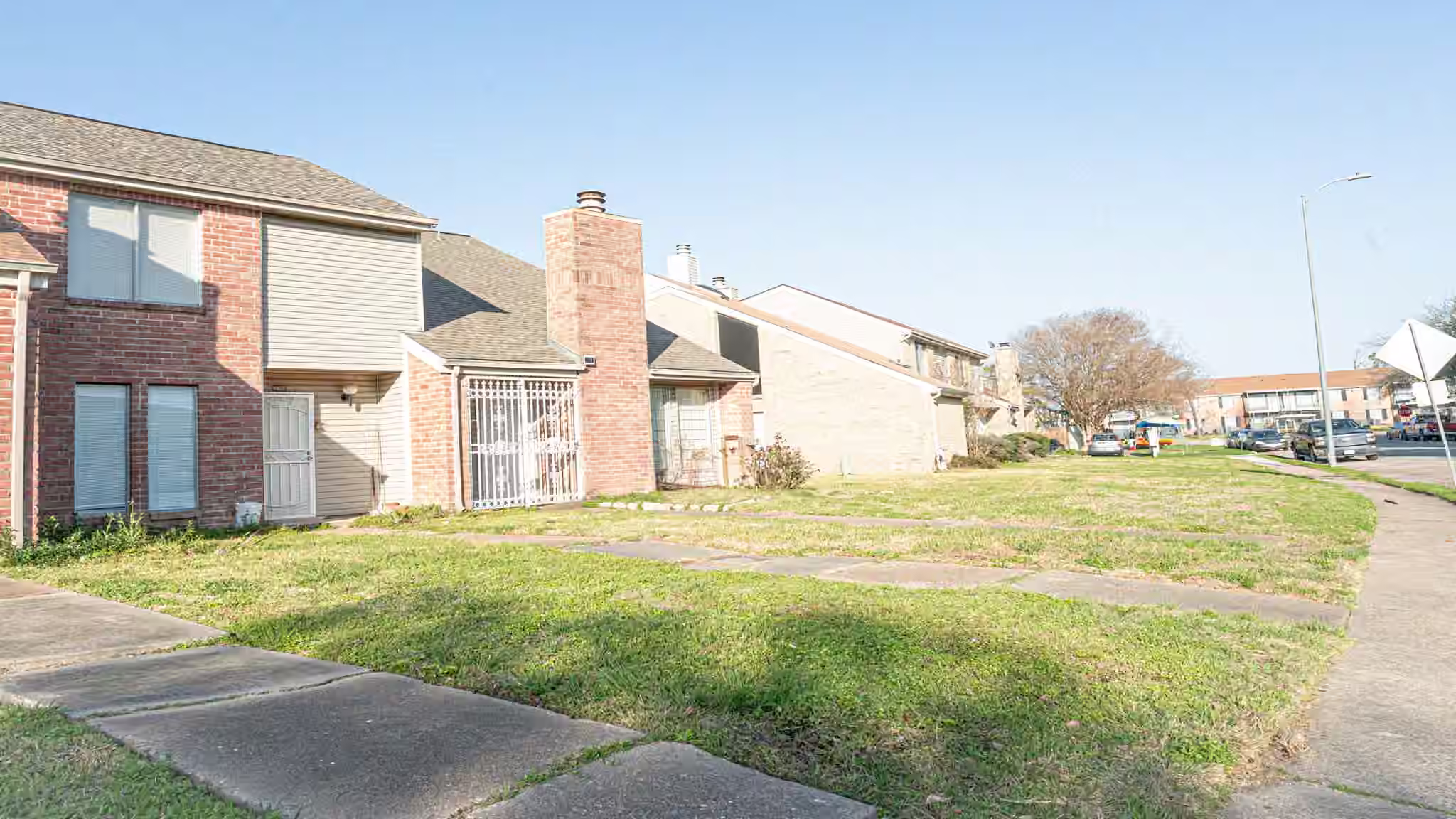 Photo 2 of 10920 Village Bend Lane 920, Houston, TX