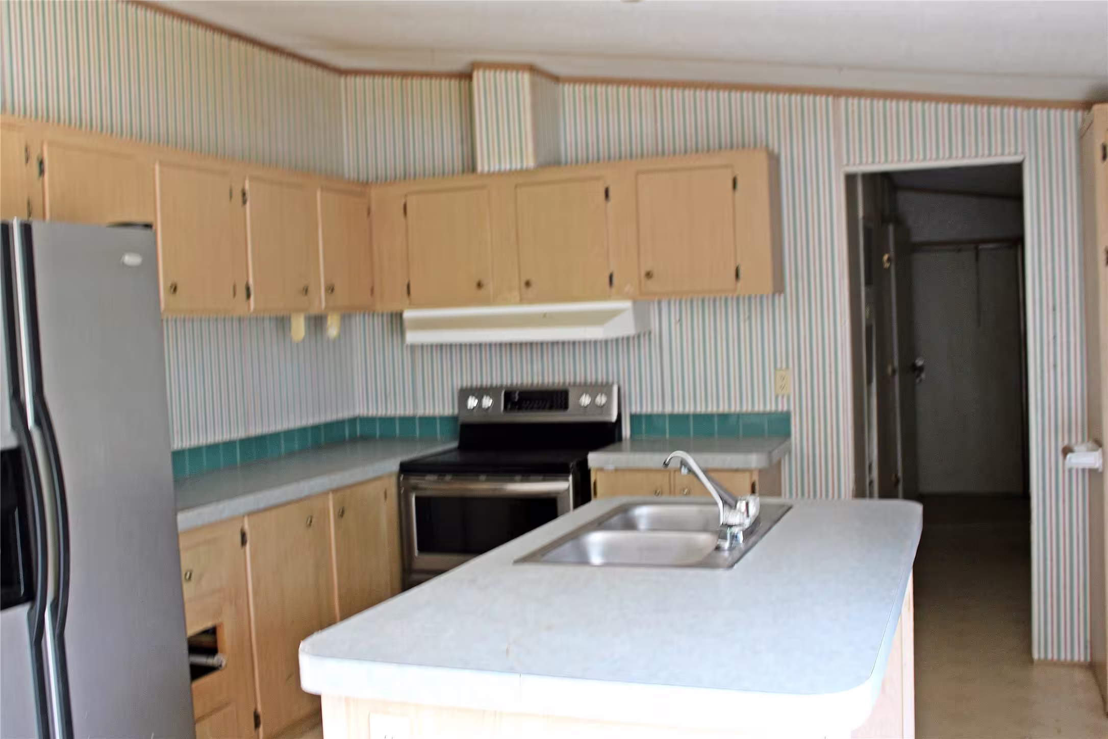 Photo 2 of 601 Travis Street, Alleyton, TX