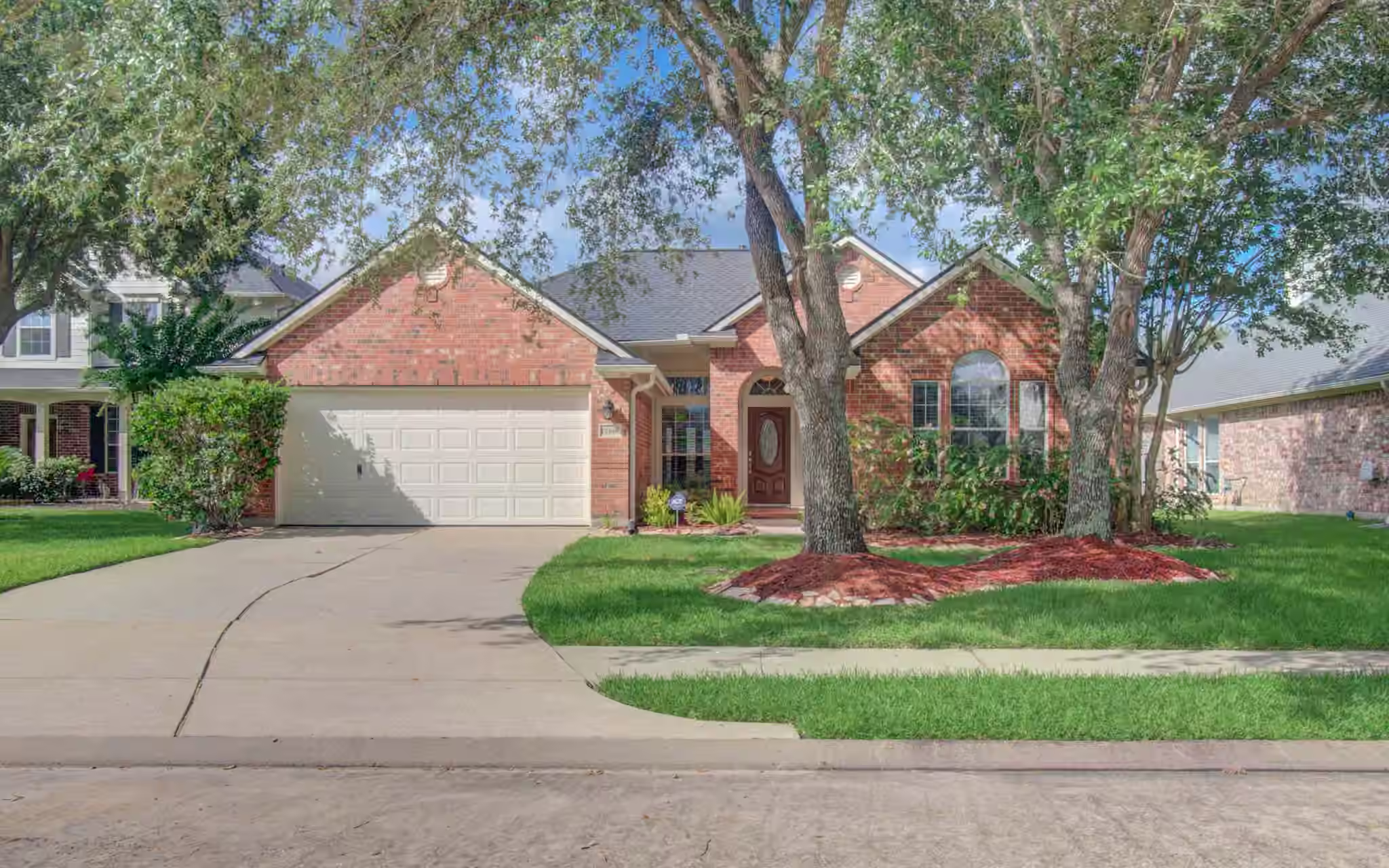 Photo of 12808 Brook Arbor Court, Pearland, TX