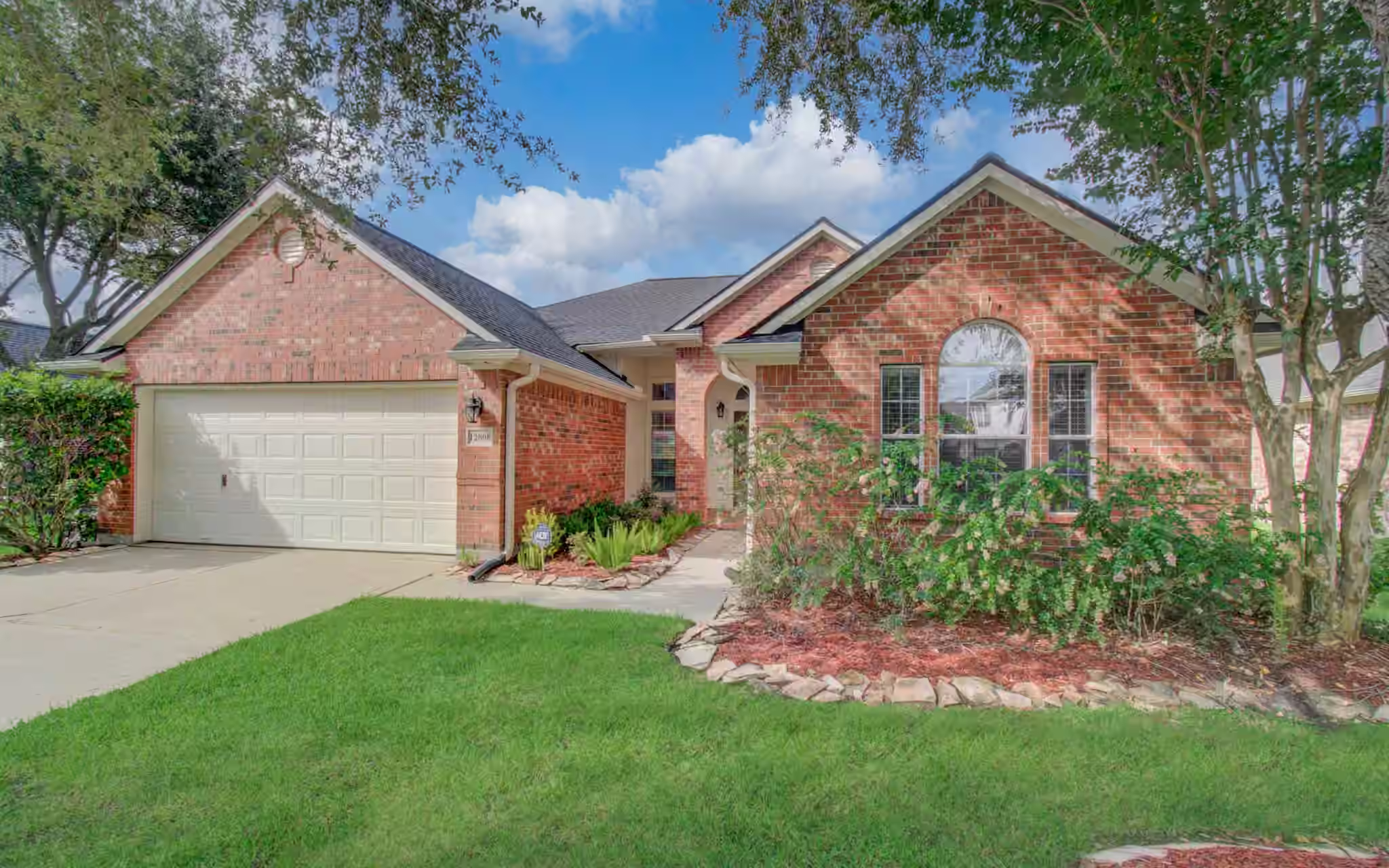Photo 5 of 12808 Brook Arbor Court, Pearland, TX