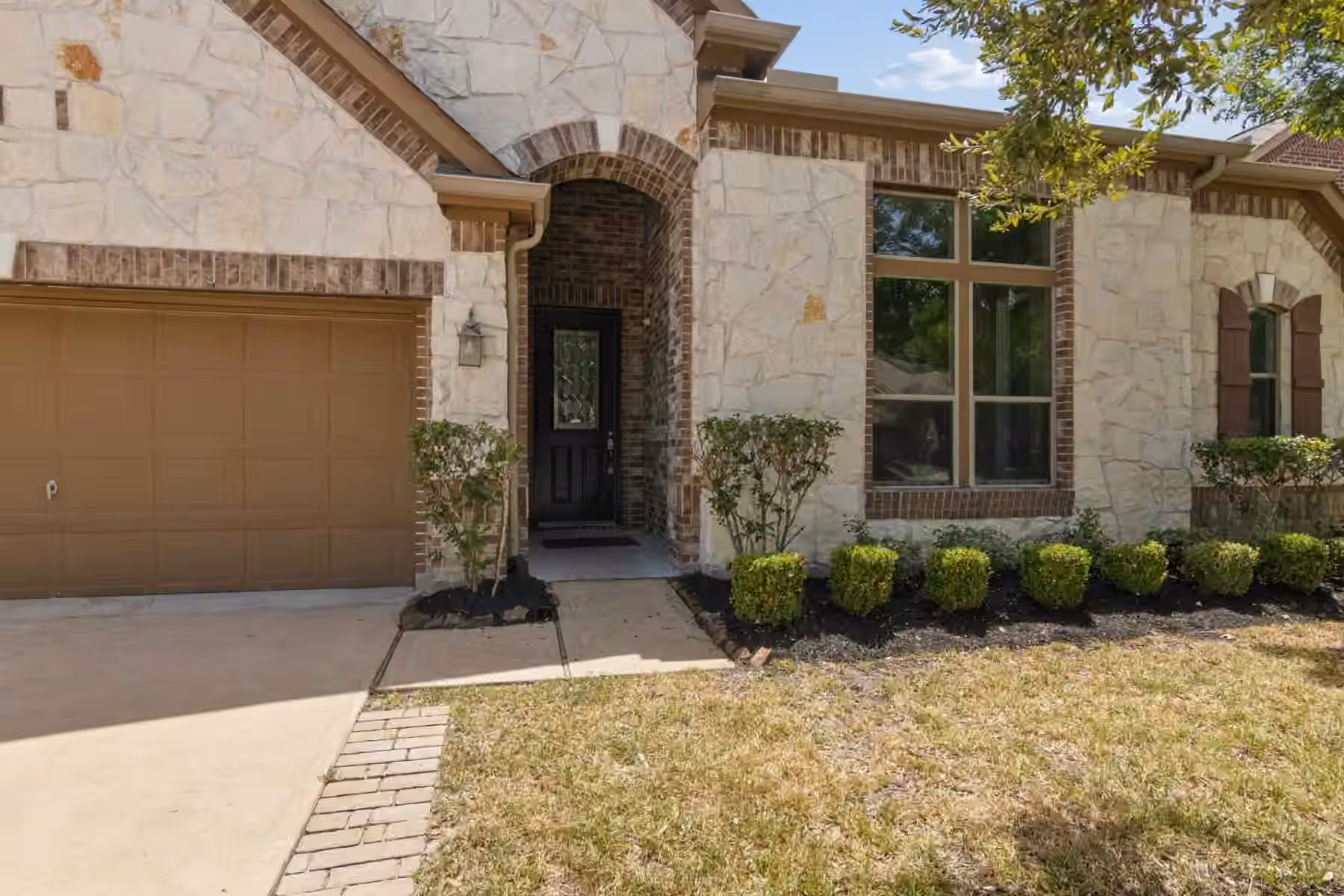 Photo 2 of 9526 Barlow Springs Lane, Humble, TX