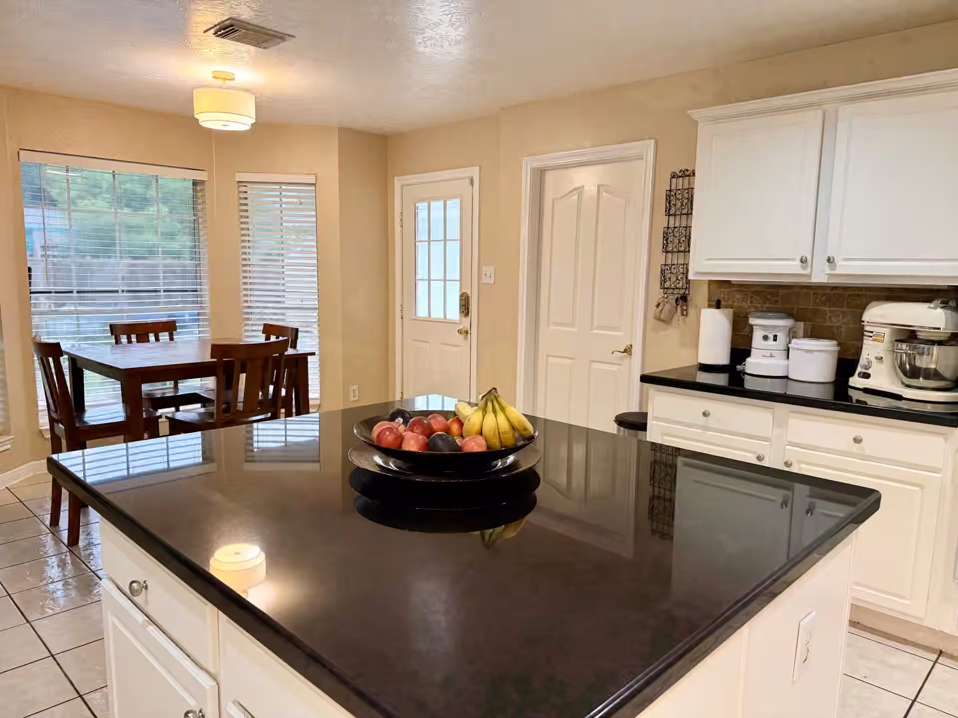 Photo 3 of 3530 Dry Creek Drive, Pasadena, TX