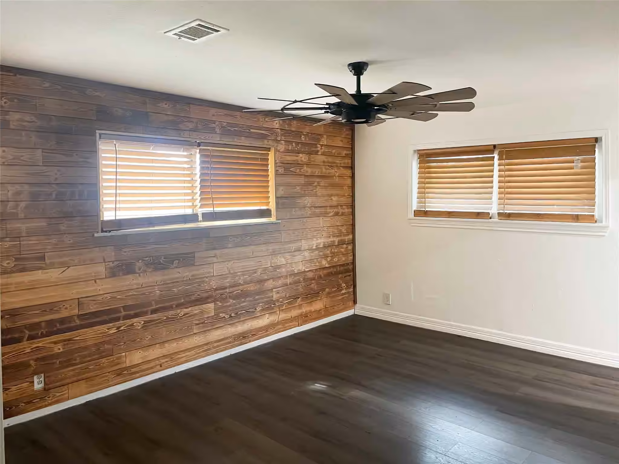 Photo 2 of 6811 Saint Augustine Street, Houston, TX