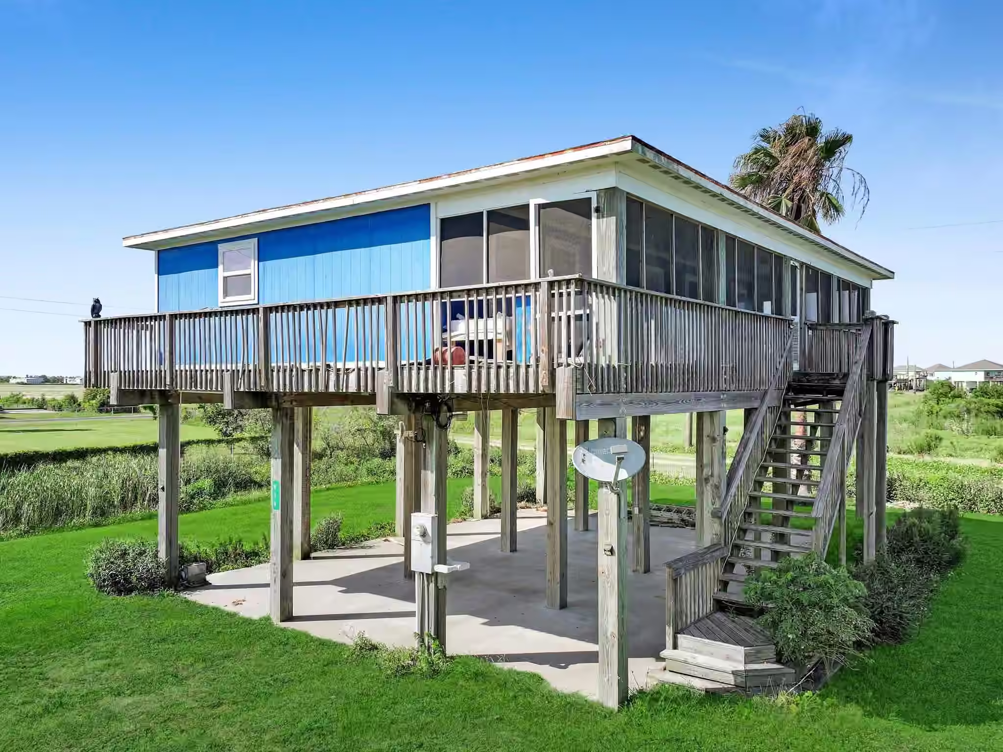 Photo 2 of 830 E Johnson Crawford Circle, Port Bolivar, TX