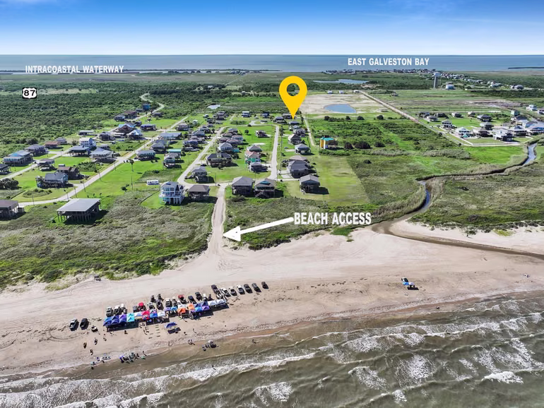Photo 4 of 830 E Johnson Crawford Circle, Port Bolivar, TX