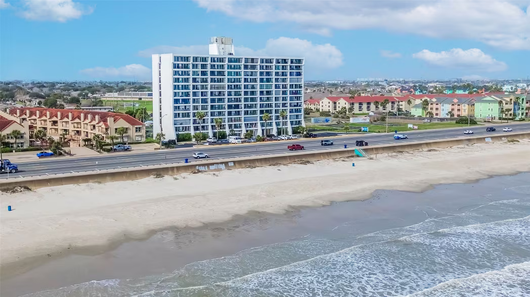 Photo 5 of 7310 Seawall Boulevard 907, Galveston, TX