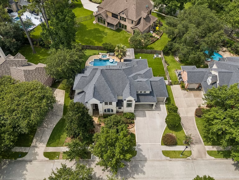 Photo 3 of 25 Club Oak Court, Kingwood, TX
