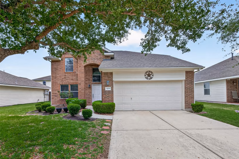 Photo 4 of 15006 Sunset Villa Court, Humble, TX