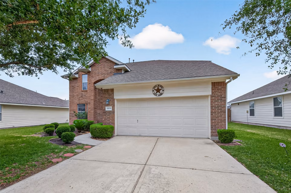 Photo 5 of 15006 Sunset Villa Court, Humble, TX