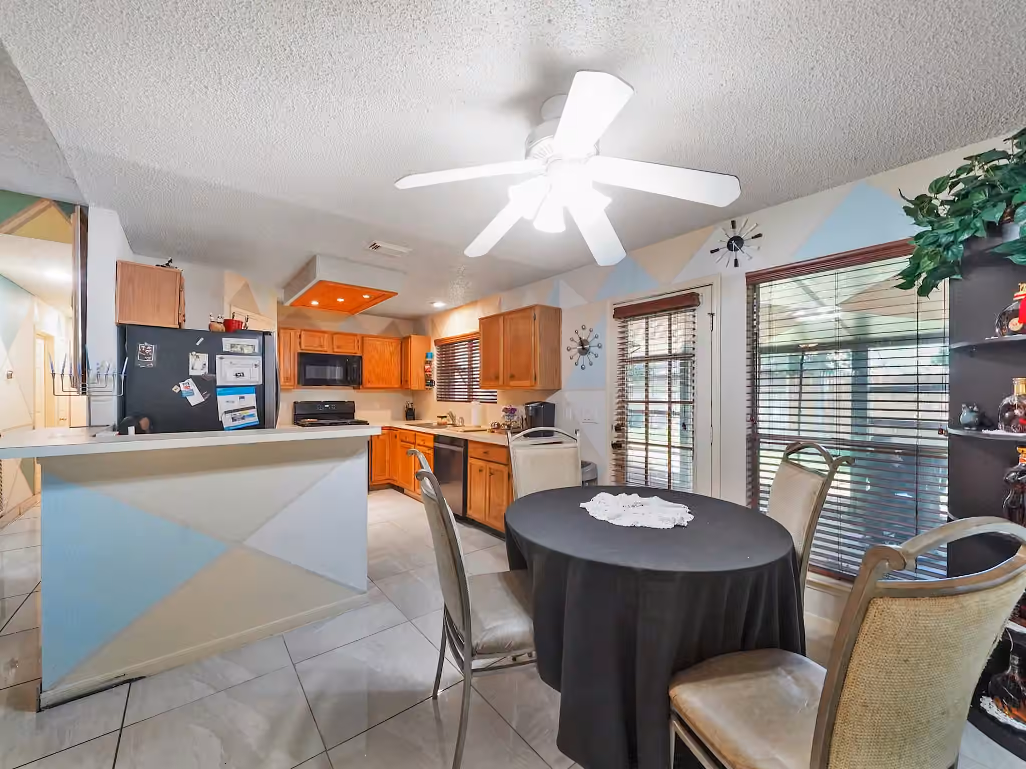 Photo 6 of 18142 Lake Bend Drive, Houston, TX