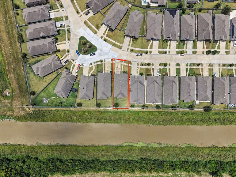 Photo 2 of 4253 Arbor Crest Lane, Manvel, TX