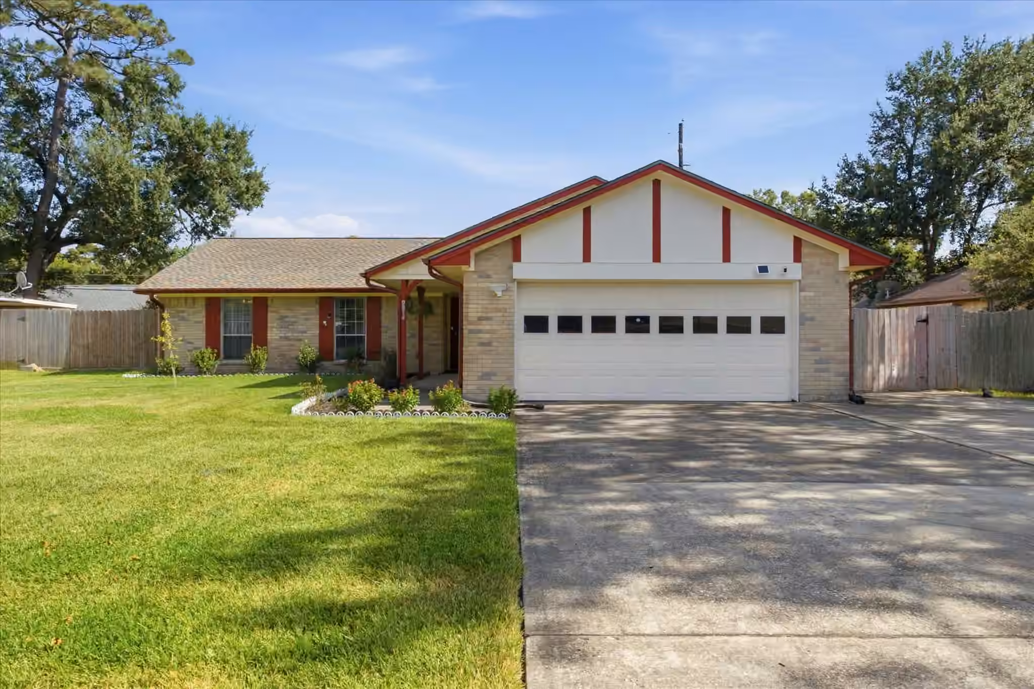 Photo of 9814 Bayou Woods Drive, Baytown, TX