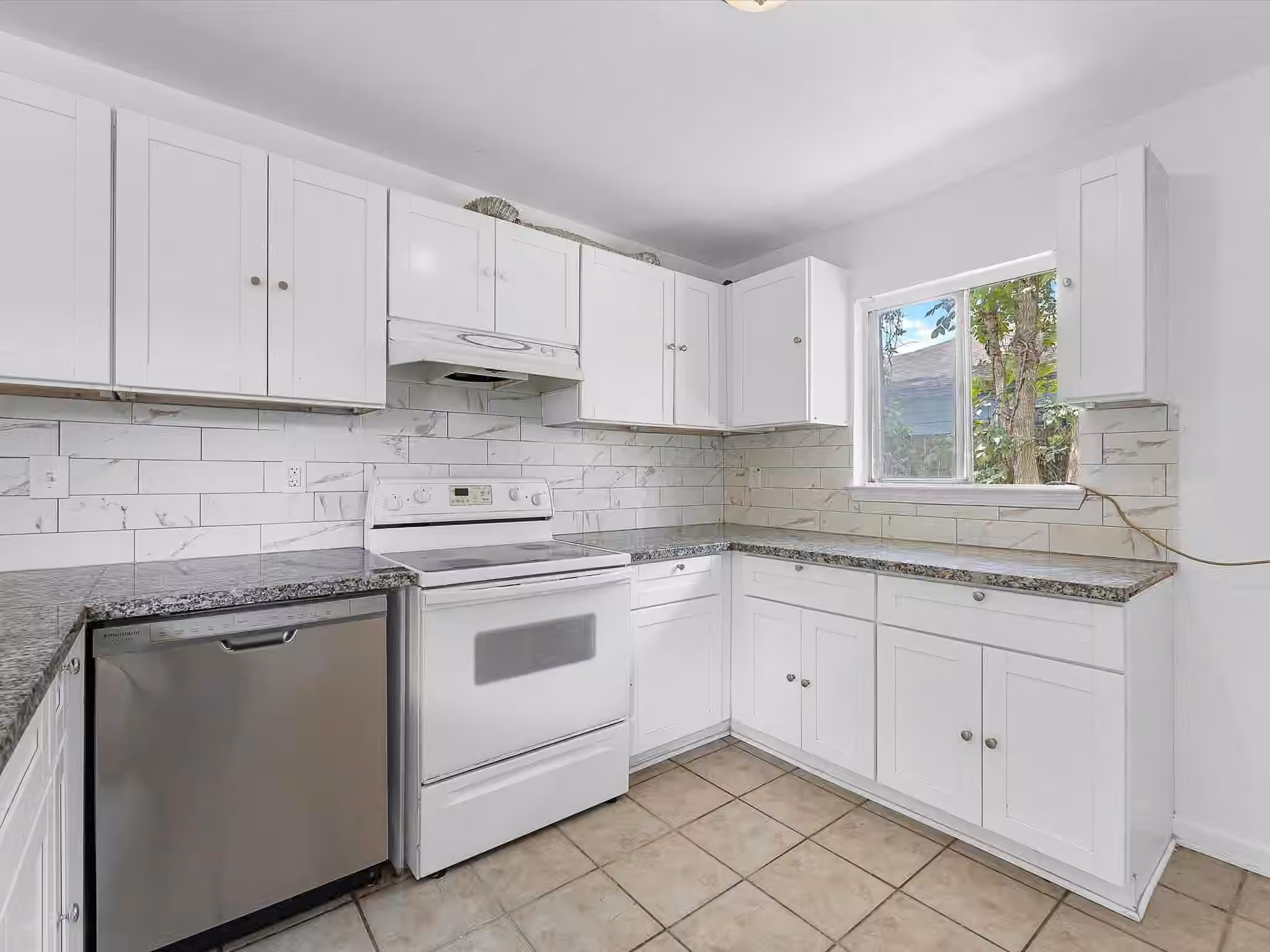 Photo 7 of 8161 Record Street, Houston, TX