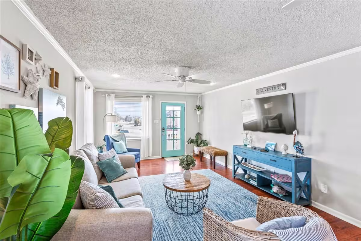 Photo 4 of 2127 65th Street, Galveston, TX