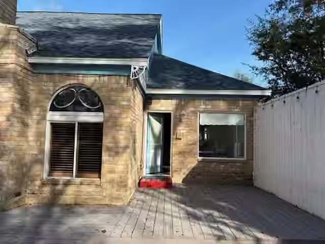 Photo 3 of 20011 Legend Oak Drive, Humble, TX