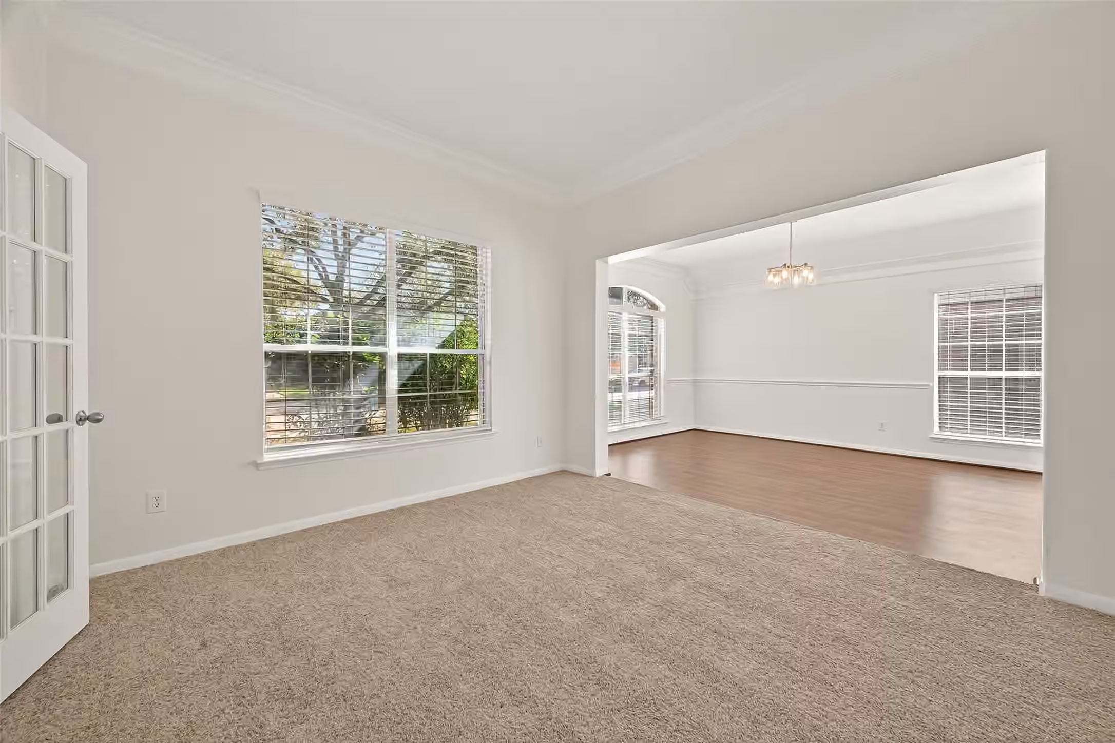 Photo 4 of 1608 Spring Glen Lane, Pearland, TX